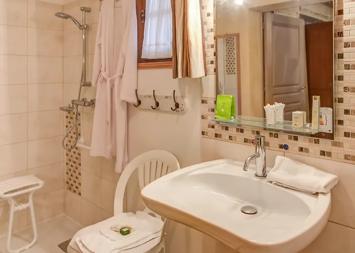 四大洲酒店 - 勒芒 酒店 3*