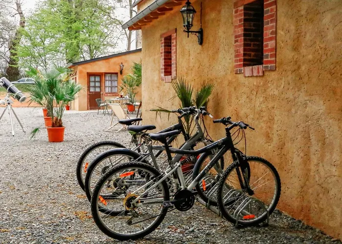 四大洲酒店 - 勒芒 3* 圣萨蒂南